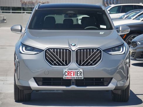 Used 2025 BMW X3 xDrive30i w/ Convenience Package image 2