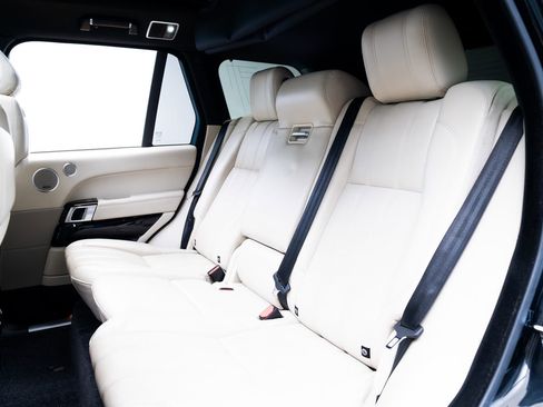 Used 2013 Land Rover Range Rover HSE AWD/4WD image 21