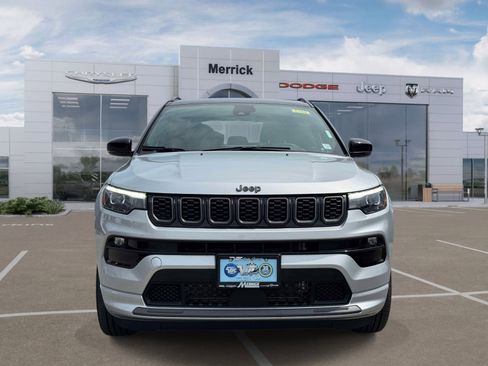 Used 2025 Jeep Compass Limited w/ High Altitude Package AWD/4WD image 3