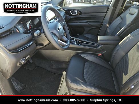 New 2026 Jeep Compass Latitude AWD/4WD image 19