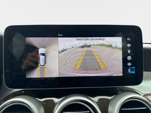 Used 2020 Mercedes-Benz GLC 300 image 26
