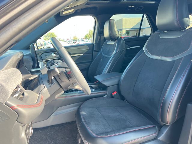 Used 2025 Ford Explorer ST w/ Sun And Sound Package AWD/4WD image 36