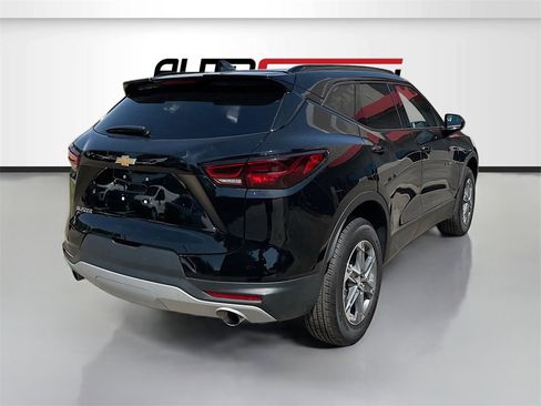 Used 2025 Chevrolet Blazer LT image 7