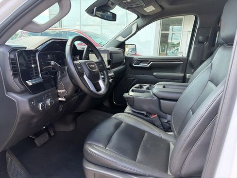 Used 2025 GMC Sierra 1500 SLT RWD image 39