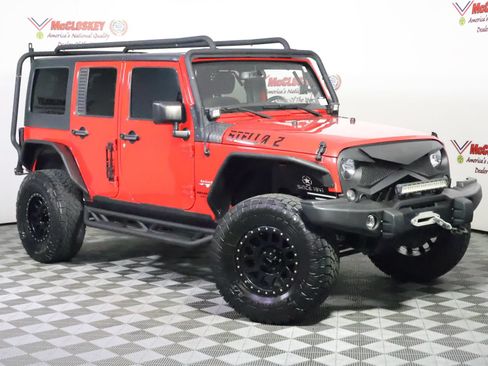 Used 2016 Jeep Wrangler Unlimited Sahara w/ Connectivity Group AWD/4WD image 2