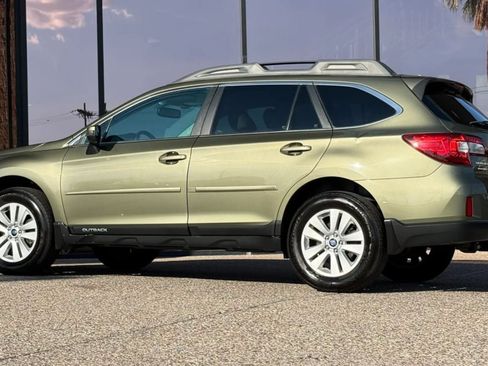 Used 2015 Subaru Outback 2.5i Premium AWD/4WD image 6
