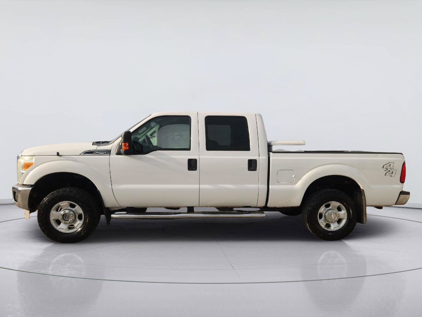 Used 2012 Ford F250 XLT w/ Heavy Service Suspension Pkg AWD/4WD image 4