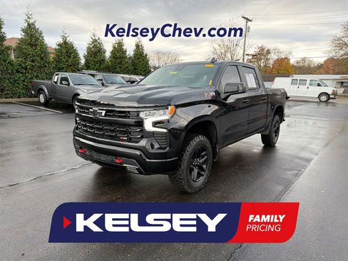 Used 2022 Chevrolet Silverado 1500 LT Trail Boss w/ Convenience Package II image 1
