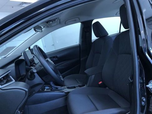 Used 2025 Toyota Corolla LE image 19