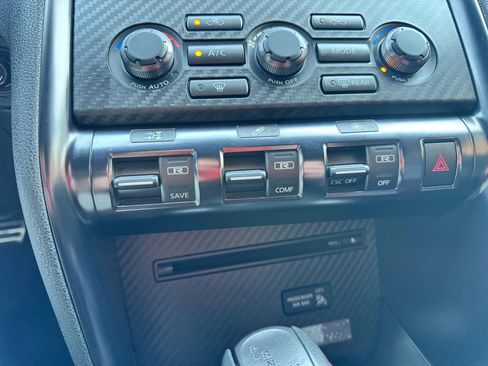 Used 2014 Nissan GT-R Black Edition image 28