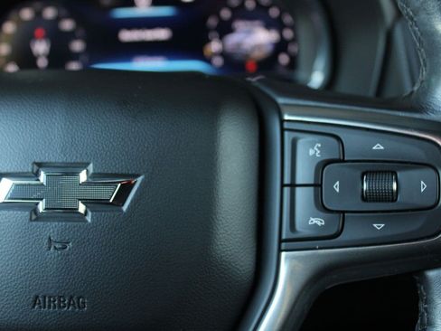 Used 2022 Chevrolet Tahoe Z71 w/ Z71 Off-Road Package AWD/4WD image 43