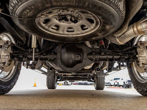 Used 2025 GMC Sierra 2500 SLT w/ SLT Convenience Package image 16