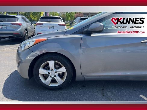 Used 2013 Hyundai Elantra GLS FWD image 16