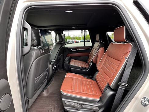 Certified 2023 GMC Yukon Denali Ultimate AWD/4WD image 24