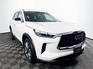 Certified 2025 INFINITI QX60 Luxe w/ Vision Package image 1