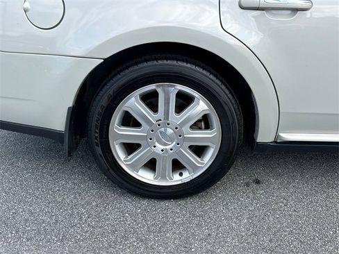 Used 2008 Ford Taurus Limited image 17