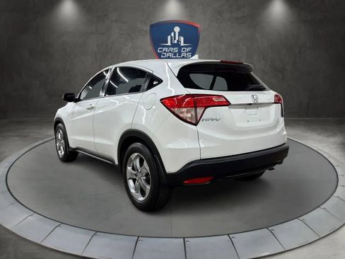Used 2017 Honda HR-V LX image 3