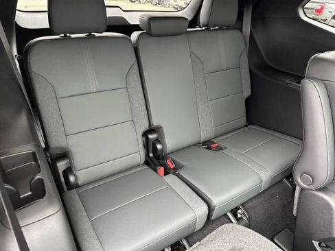 New 2026 GMC Acadia AT4 w/ Super Cruise Package image 39