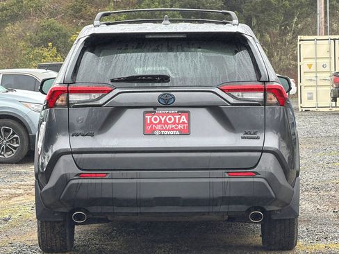 Used 2023 Toyota RAV4 XLE image 5