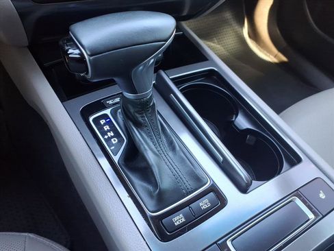 Used 2020 Genesis G80 3.8 image 25