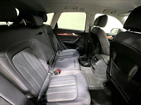 Certified 2023 Audi Q5 2.0T Premium w/ Convenience Package image 27