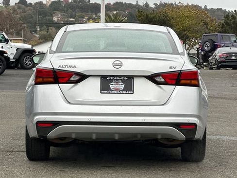 Used 2023 Nissan Altima 2.5 SV image 5