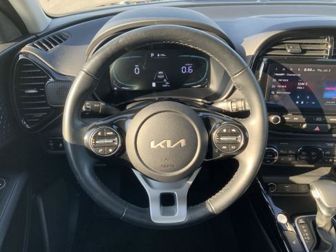 Used 2024 Kia Soul EX FWD image 27