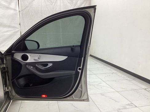 Used 2019 Mercedes-Benz C 300 Sedan image 19
