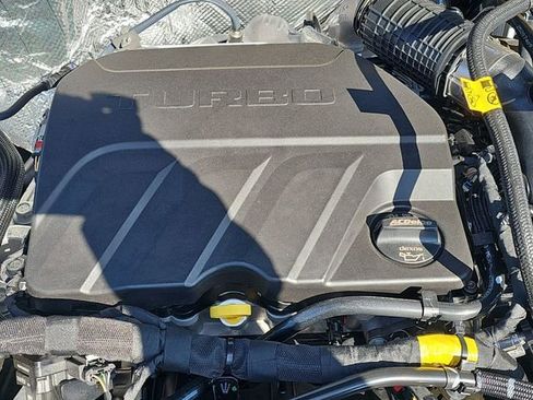 New 2026 Chevrolet Trax LT w/ Midnight Edition image 28