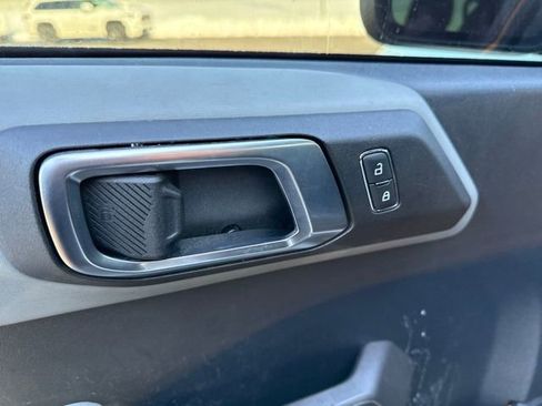 Used 2022 Ford Bronco Badlands w/ Sasquatch Package image 16