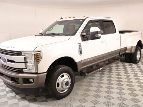 Used 2019 Ford F350 King Ranch AWD/4WD image 11