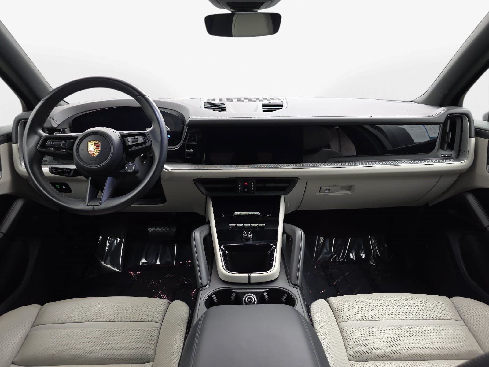 Used 2024 Porsche Cayenne AWD/4WD image 10