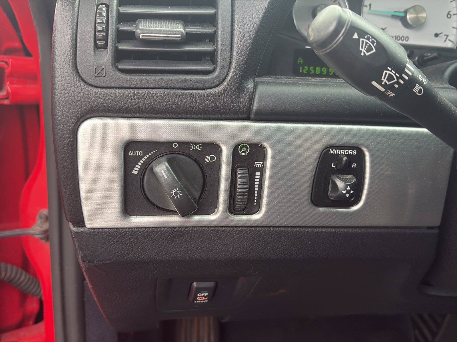 Used 2003 Ford Thunderbird RWD image 22
