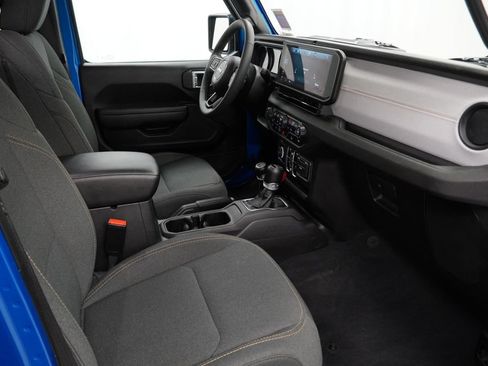 Used 2024 Jeep Wrangler Unlimited w/ Convenience Group AWD/4WD image 48