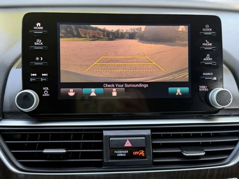 Used 2018 Honda Accord EX-L image 33