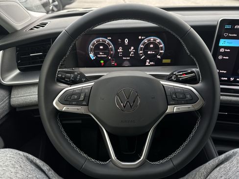 New 2026 Volkswagen Tiguan S image 18
