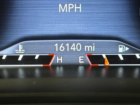 Used 2022 Jeep Cherokee Trailhawk w/ Sound & Nav Group AWD/4WD image 22