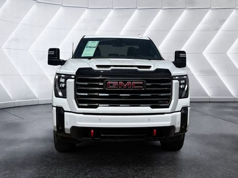 Used 2025 GMC Sierra 2500 AT4 AWD/4WD image 2