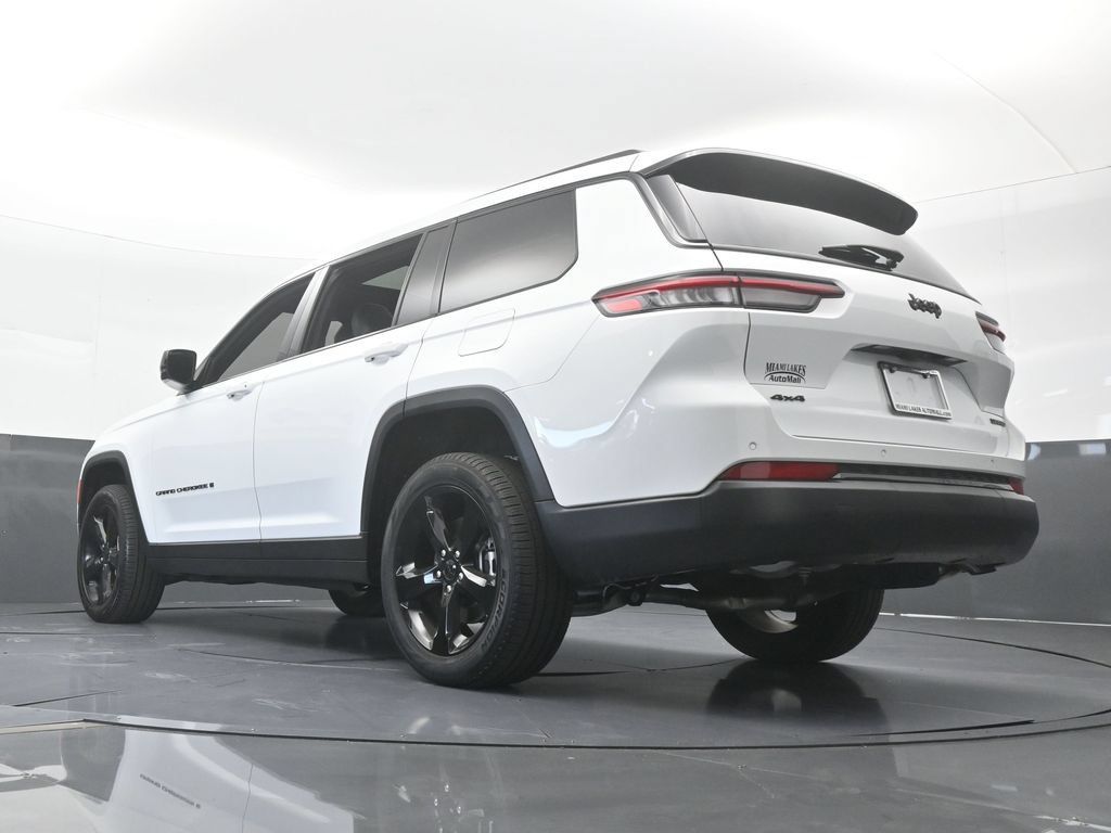 Used 2025 Jeep Grand Cherokee L Limited w/ Black Appearance Package AWD/4WD image 68