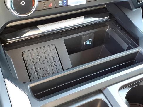 Used 2023 Ford F350 Lariat image 9