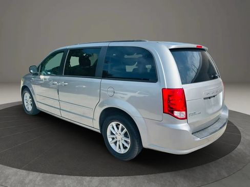 Used 2013 Dodge Grand Caravan SXT FWD image 3