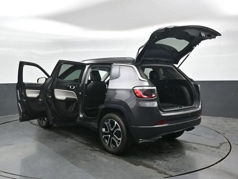 Used 2022 Jeep Compass Limited w/ Sun and Sound Group AWD/4WD image 49