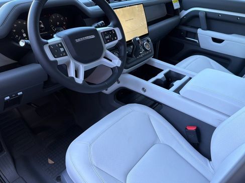 New 2026 Land Rover Defender 110 X-Dynamic SE AWD/4WD image 4