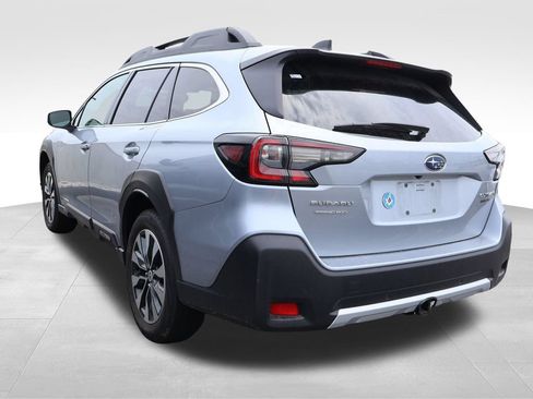 Used 2023 Subaru Outback Limited AWD/4WD image 21