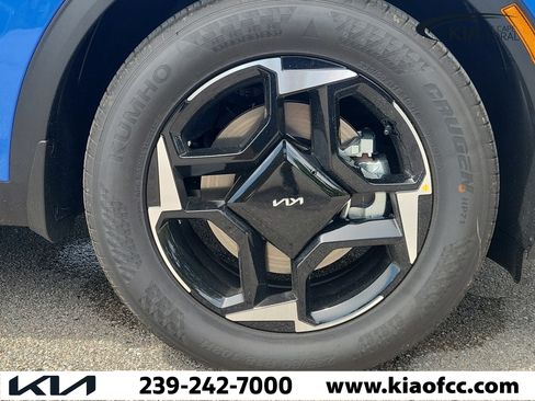 New 2026 Kia Sportage EX FWD image 7