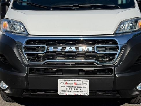 Used 2025 RAM ProMaster 2500 w/ U-Haul Equipment Group FWD image 10