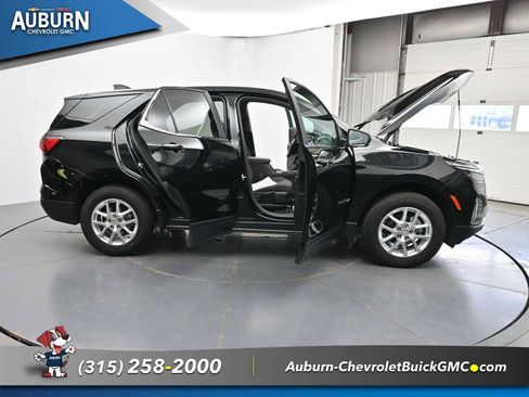 Used 2023 Chevrolet Equinox LT AWD/4WD image 41