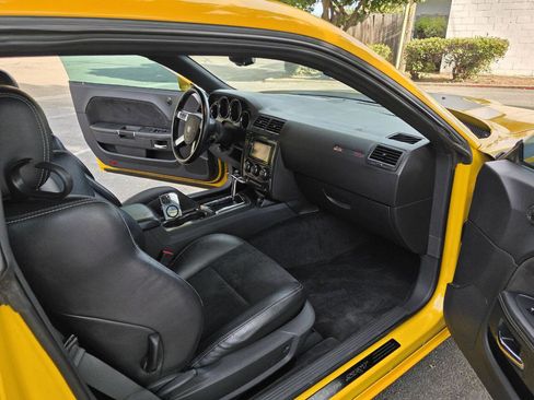 Used 2010 Dodge Challenger SRT8 w/ SRT Option Group II image 12