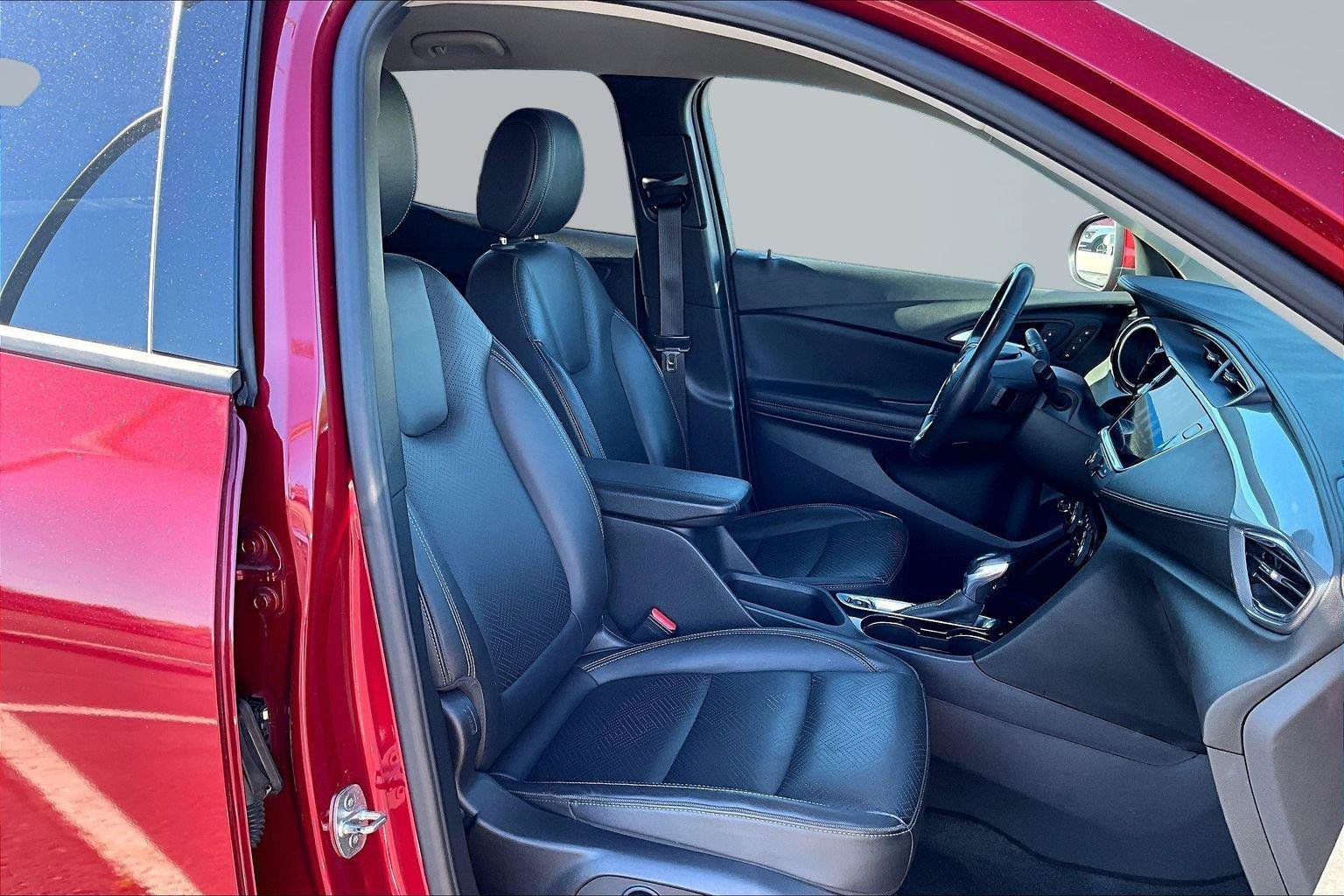 Used 2020 Buick Encore GX Essence FWD image 8
