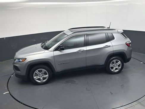 Used 2023 Jeep Compass Latitude w/ Sun and Sound Group AWD/4WD image 24